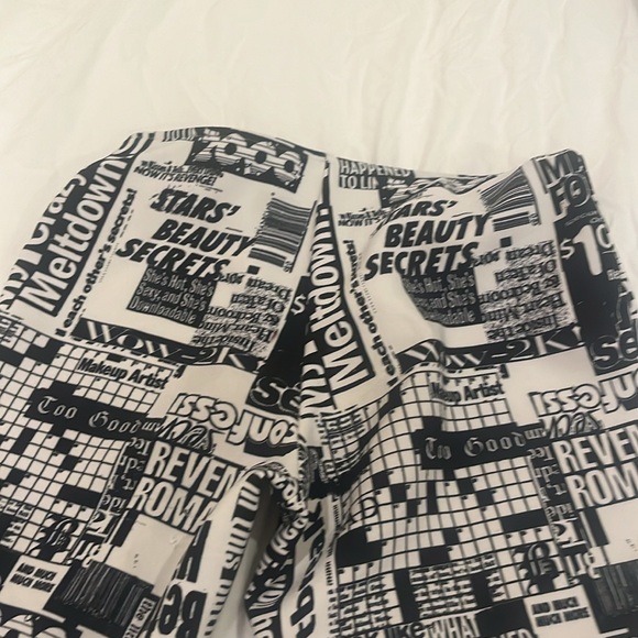 Urban Outfitters Newspaper Print flared leggings pants - Picture 5 of 5